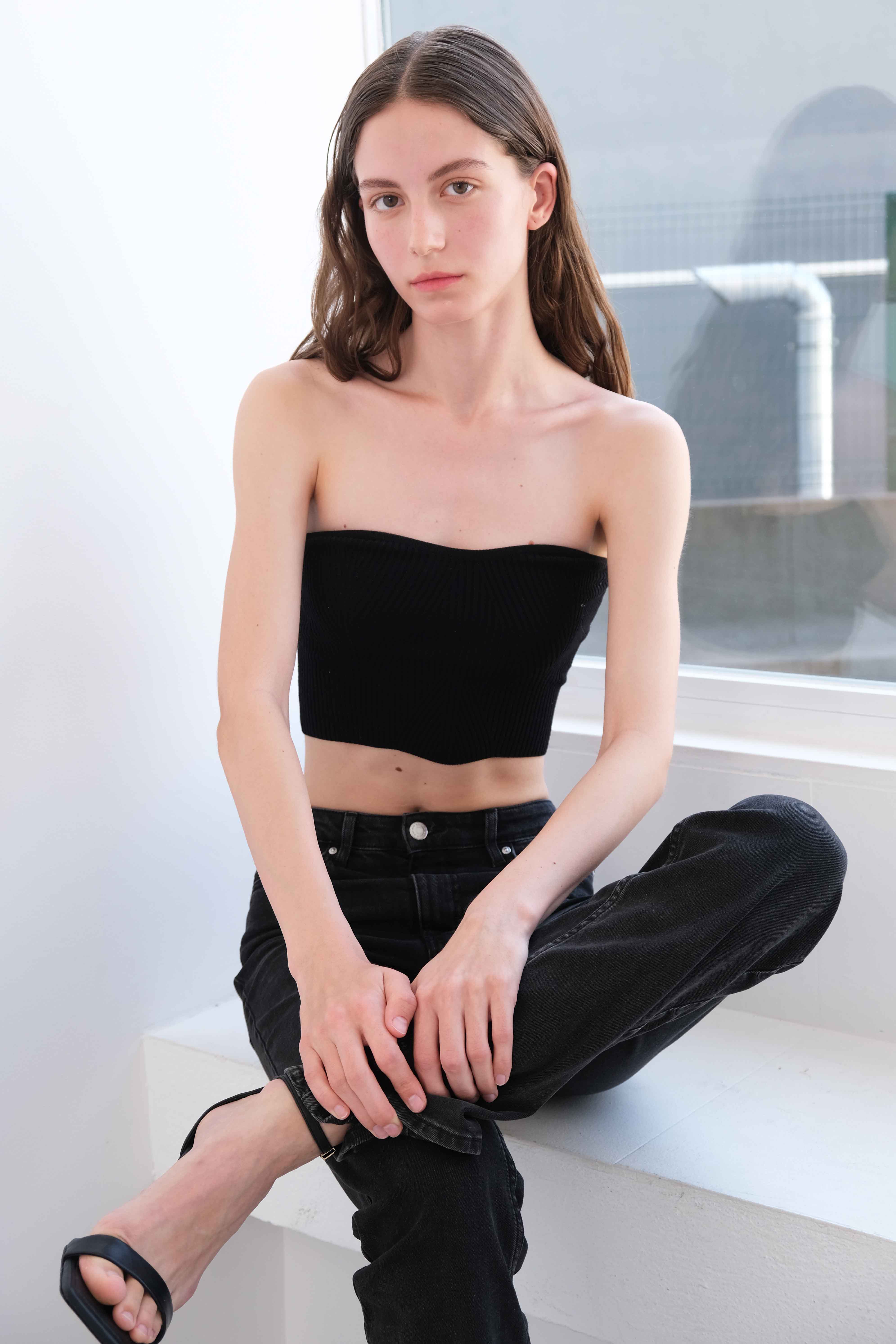 Eliza Kutova 38