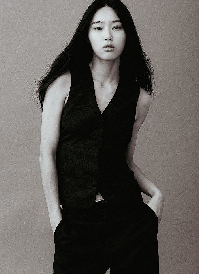 Sung Ye Jin 27