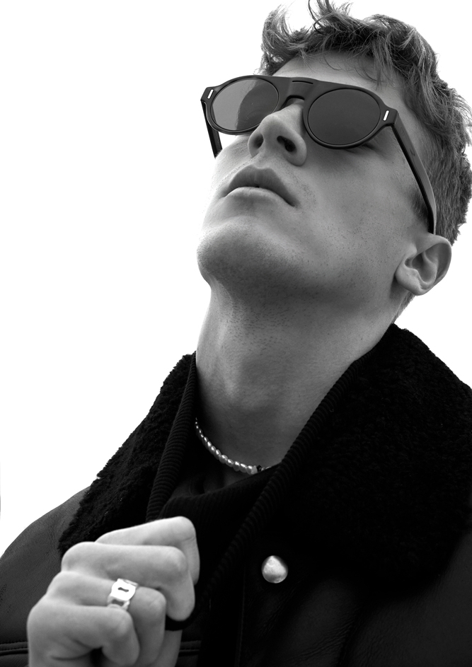 Andrej Halasa 25