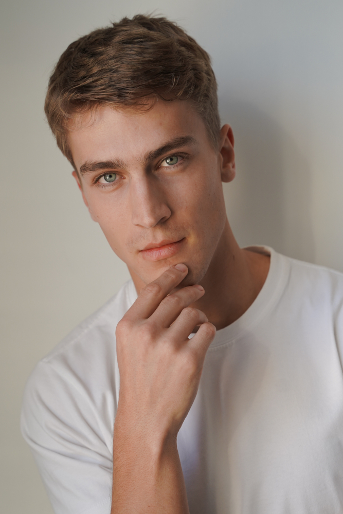 Andrej Halasa 27