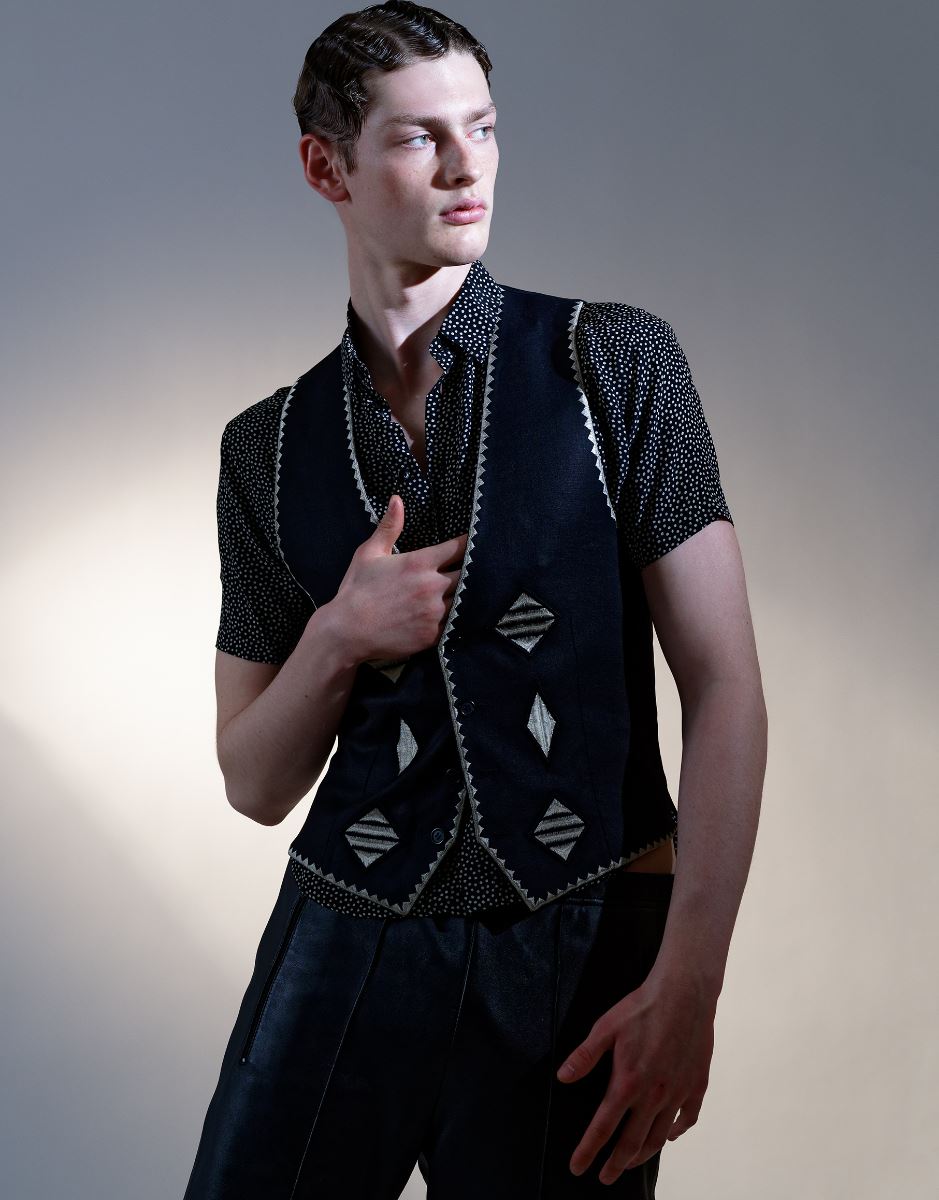 Anton Dzenisiuk 31