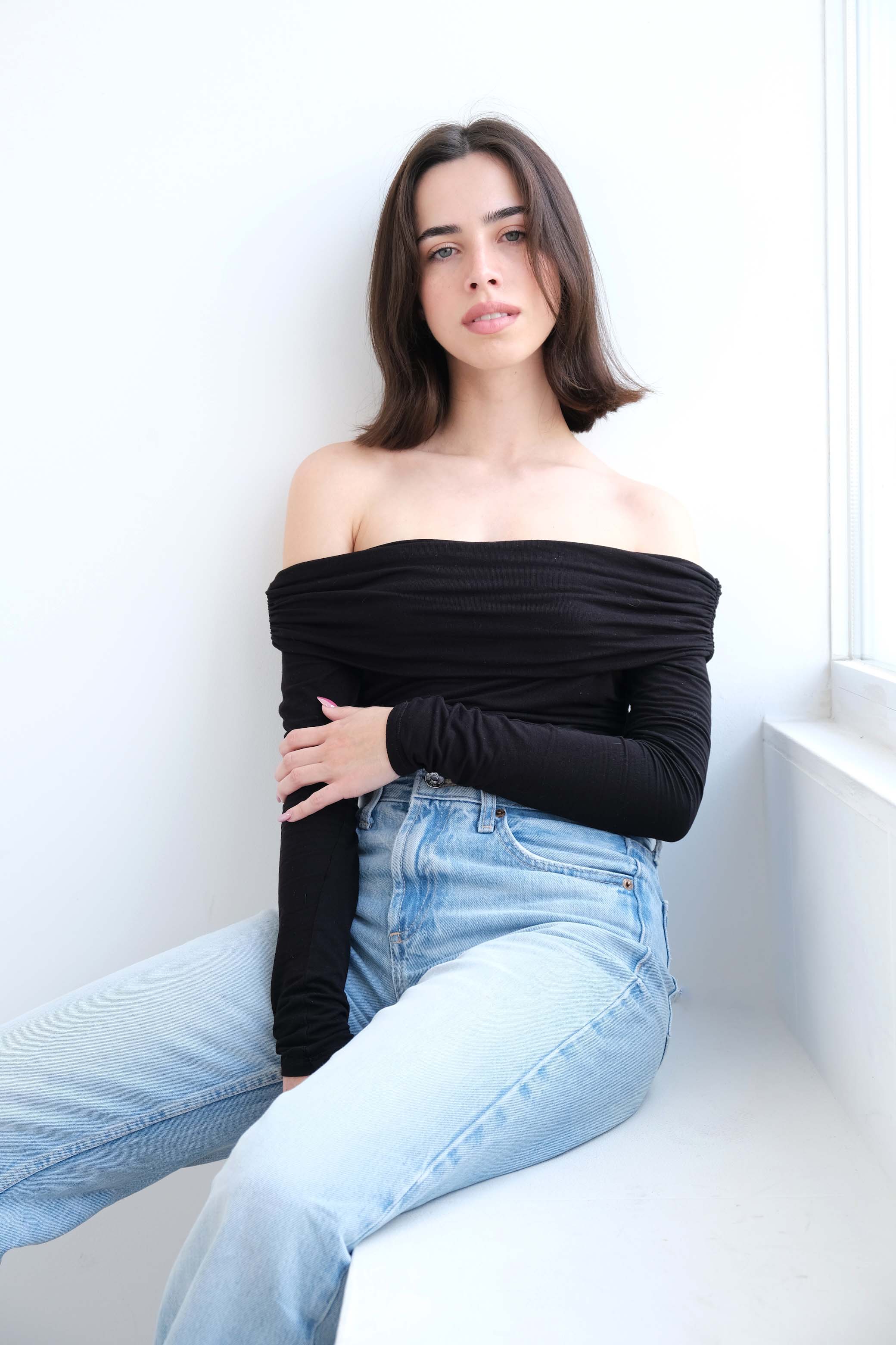 Isis Batista 16