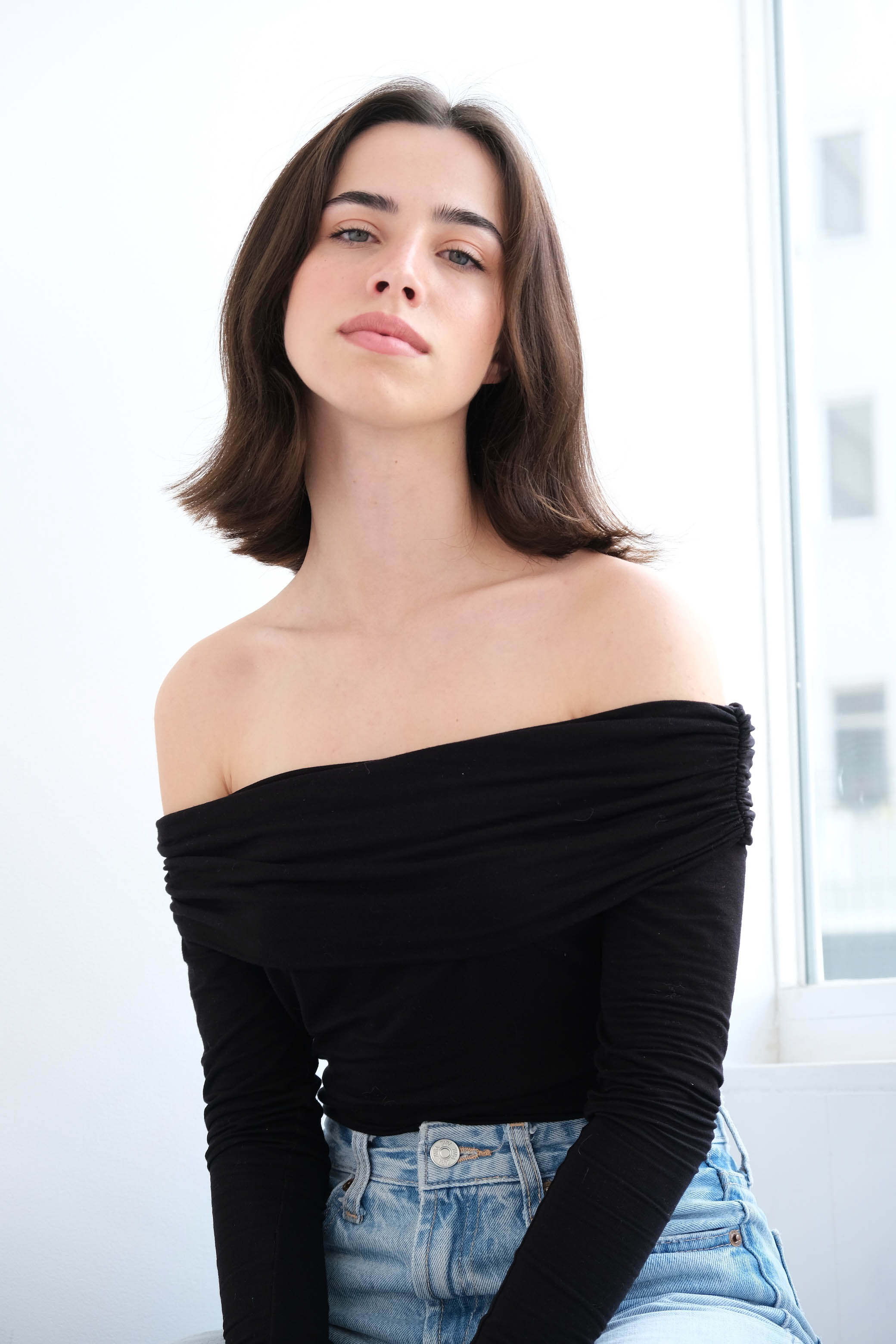 Isis Batista 18