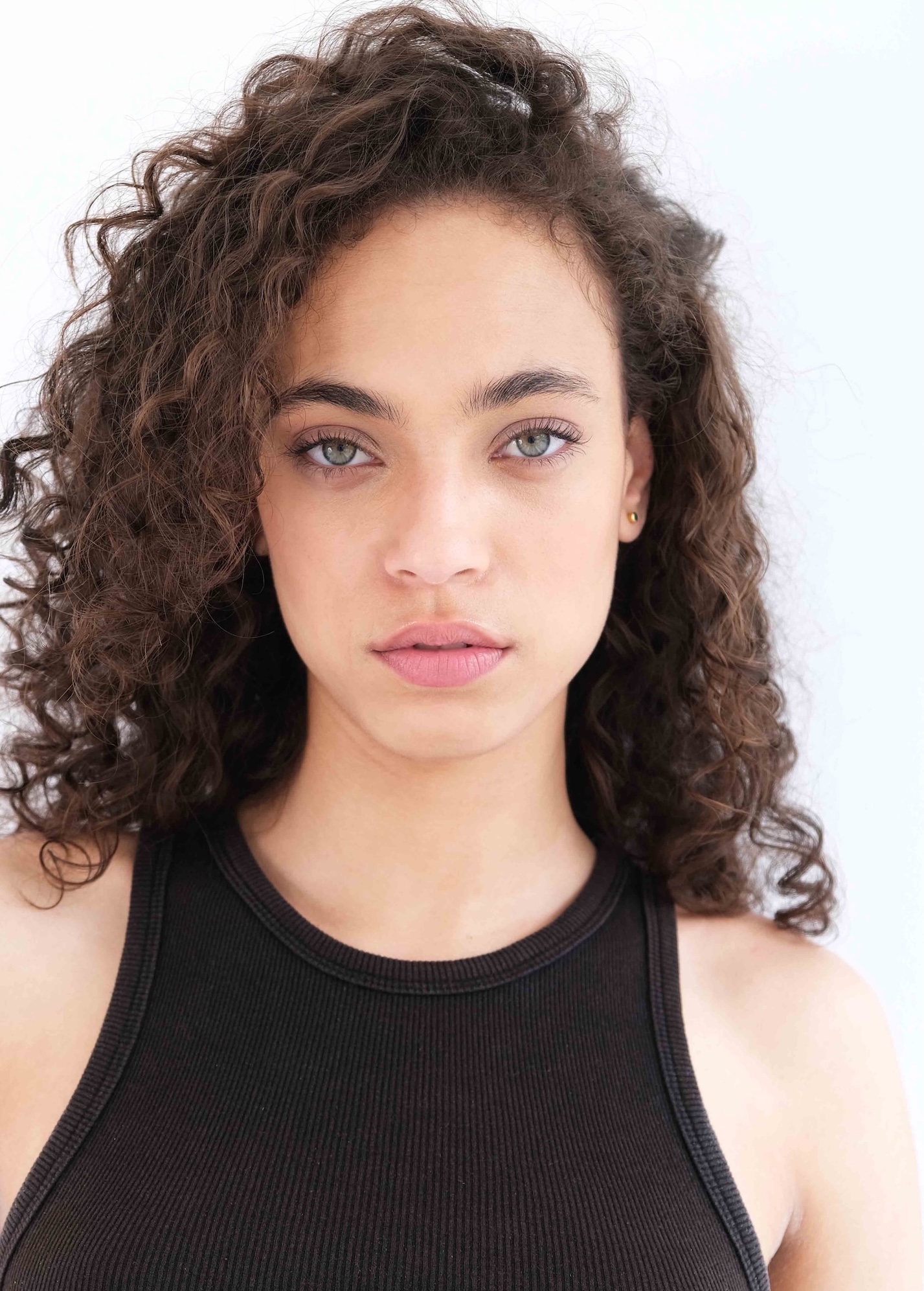 Eloisa Santos 26