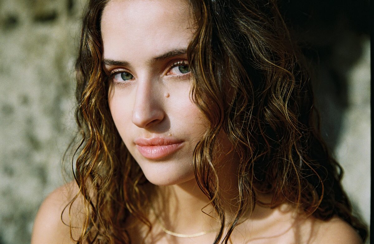 Adriana Caneira 11