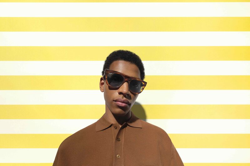 Sunglass Hut 0