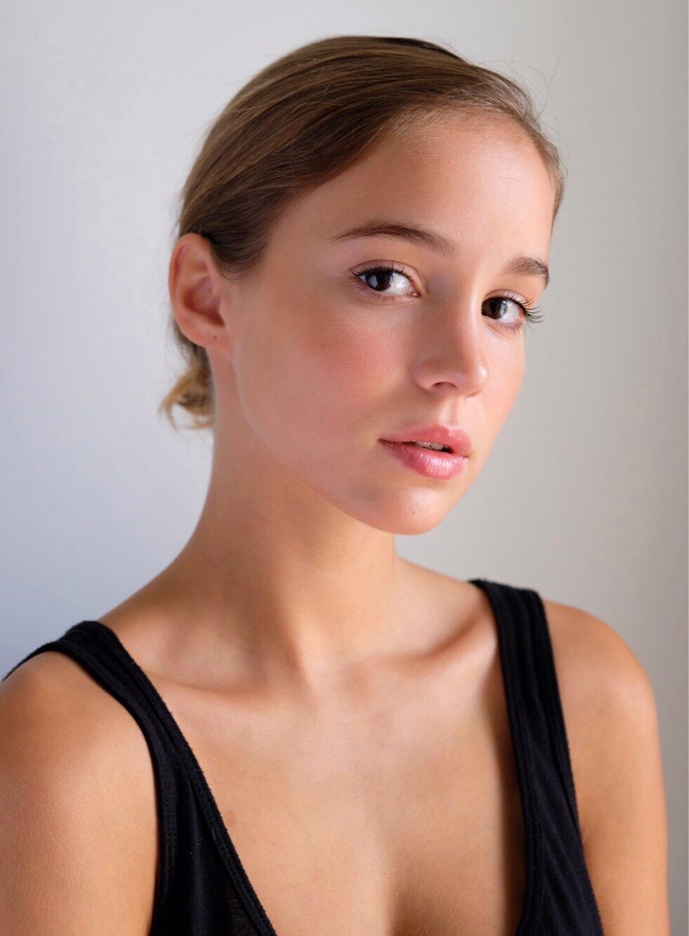 Alba Baptista 5